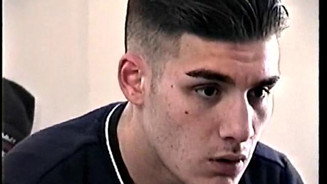 Тони не сдержался и жестко дрочит на камеру