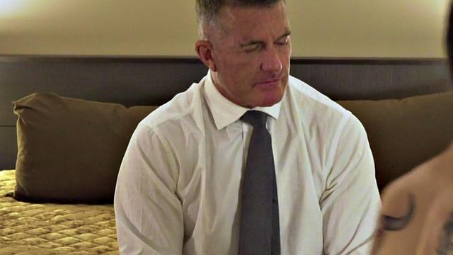 Submissive twink barebacked by DILF before asslicking