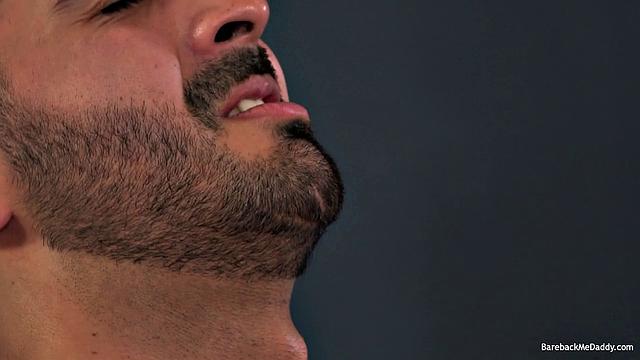 Три парня развлекаются с игрушками и жестким сексом втроём, без комплексов и остановок.