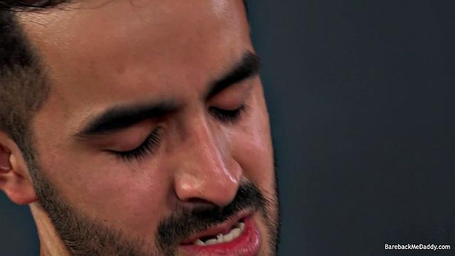 Три парня развлекаются с игрушками и жестким сексом втроём, без комплексов и остановок.