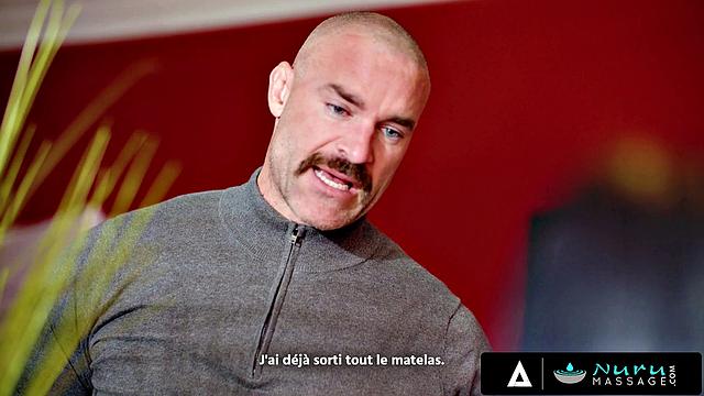 Зрелая начальница и её помощница устраивают масляный секс втроём с Чарльзом Дера, Шина Райдер и Мелиссой Стрэттон на NURU MASSAGE с французскими субтитрами.