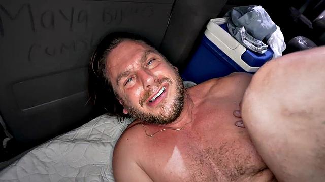 Str8 random worker fucks gaydaddy in public van