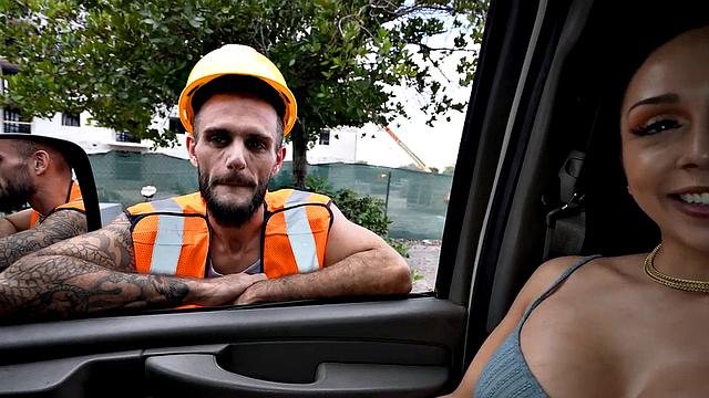 Str8 random worker fucks gaydaddy in public van