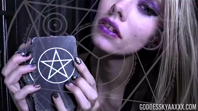 Goddess Kyaa in Tarot Magic Tells Fate