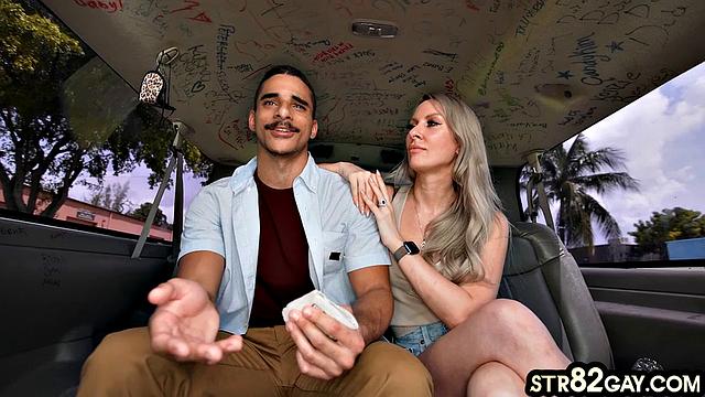 Строгий натурал не устоял и отдался в фургоне по-гейски.