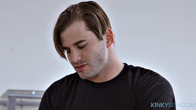 Rachael Cavalli's big tits bounce on the massage table