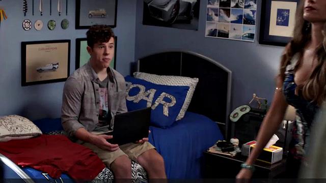 Sofia Vergara big cleavage