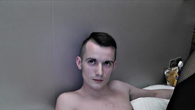 Liz Barcelona slammed by two massive cocks in threeway