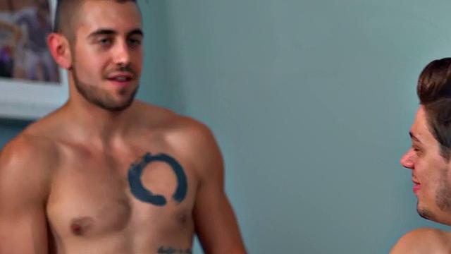 Bisexual 4some with cockhungry babes and fuckers