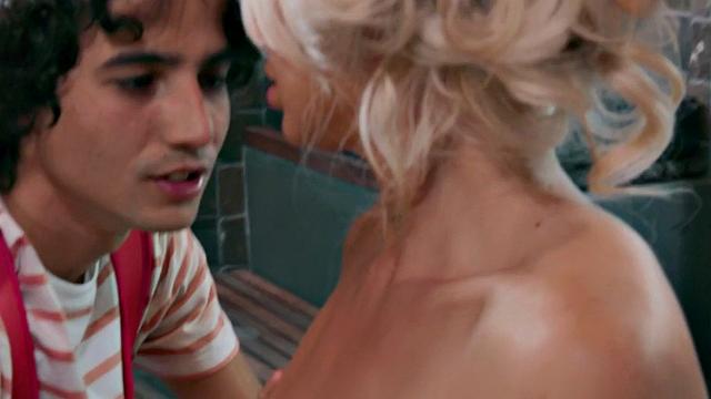 Curvy British cougar riding guy after missionary