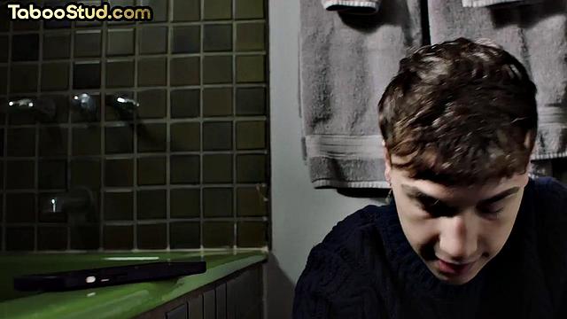 21yo handsome stud anal smashed by DILF