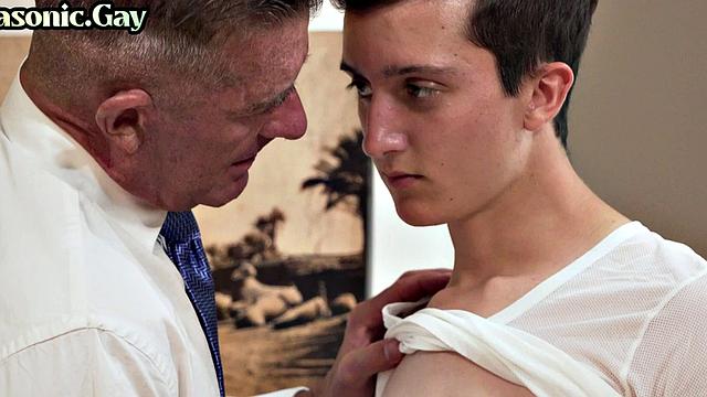 Masonic daddy fucks ass of submissive twink in office