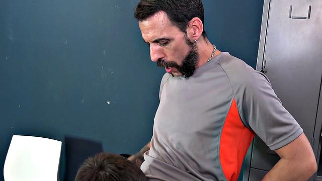 Lucky guy banged by two dicks in asshole in threesome