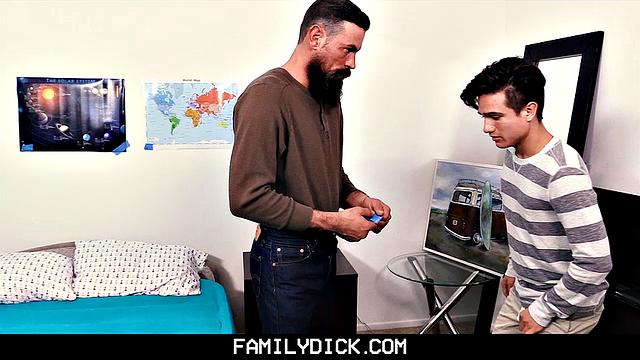 Daddy Will Show You Chapter 1:You're a Virgin, Right?