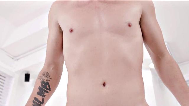 Техасский жеребец Чад трахает так, что Камила едва не захлебнулась