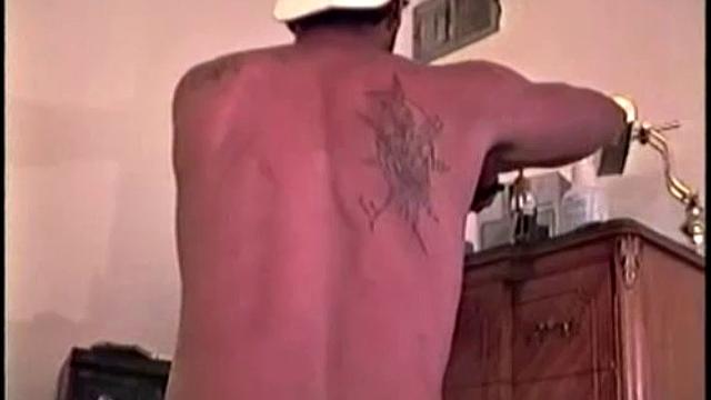 Unfortunately, Eddie doesn't get off in this shoot. 