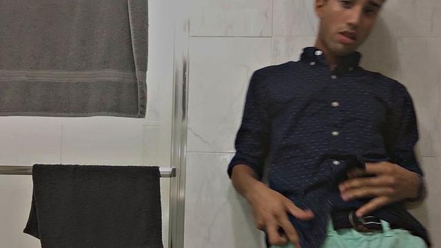 Latin Twink Pumping Big Meat