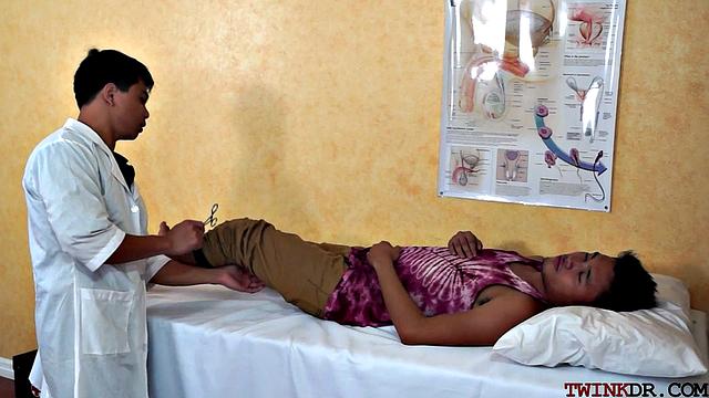 Asian hunk receives blowjob from his gay doctor