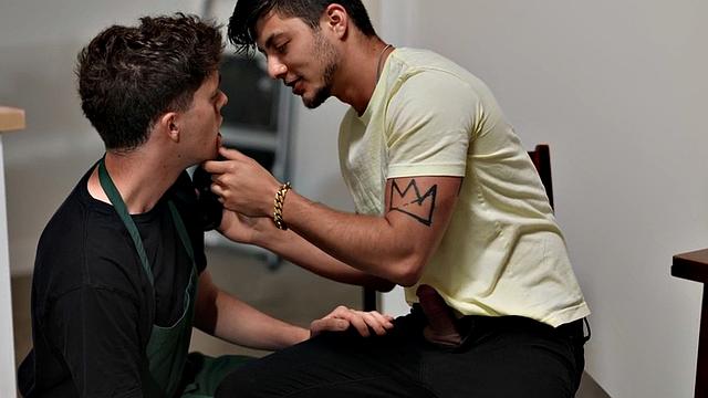 Str8 stud fucks twink in restaurant after getting sucked