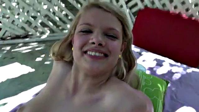 Teen lesbian licks after fingering