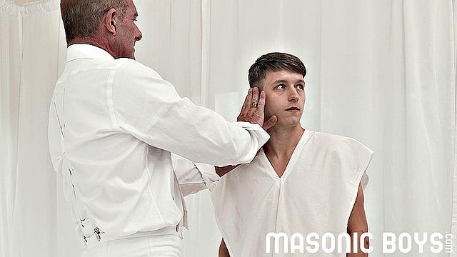 APPRENTICE WHITE - Chapter 3 - Anointment