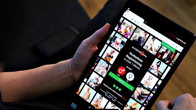 Hot Online Date In Car