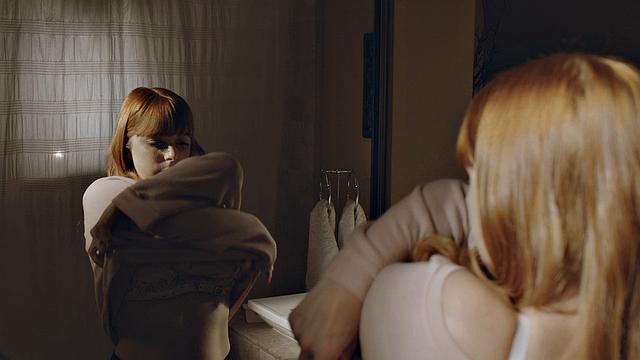 пэнни пакс меняет образы и жарко скачет на кайле