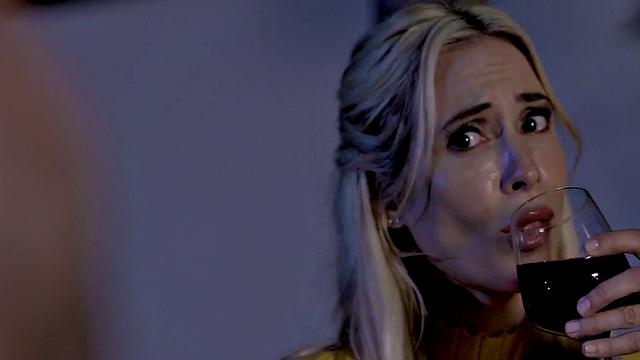 Nympho passionately fucked in her tight pussy by her BF