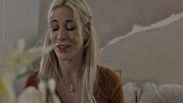 Nympho passionately fucked in her tight pussy by her BF