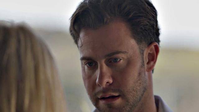 Nympho passionately fucked in her tight pussy by her BF