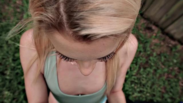 Blonde chick gets her pussy pounded in public like a pro