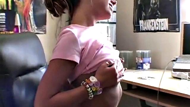 Kelli naked post showing perfect Ass
