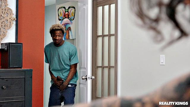 Horny Roommates, Threesome