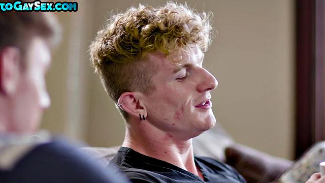 Ginger tattooed stud barebacks ass at home after kissing