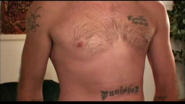 Джош дрочит по-взрослому - ничего не упустит, всё по делу