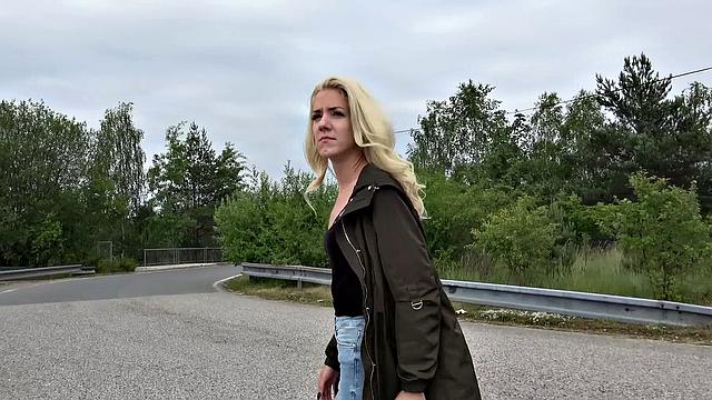 Loud outdoor sex with slim blonde