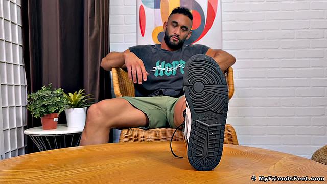 Spying on Dominus' Feet - Dominus
