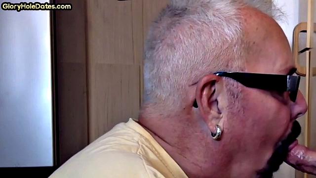 Amateur mature visit gloryhole