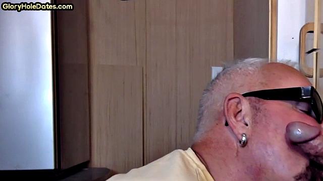 Amateur mature visit gloryhole