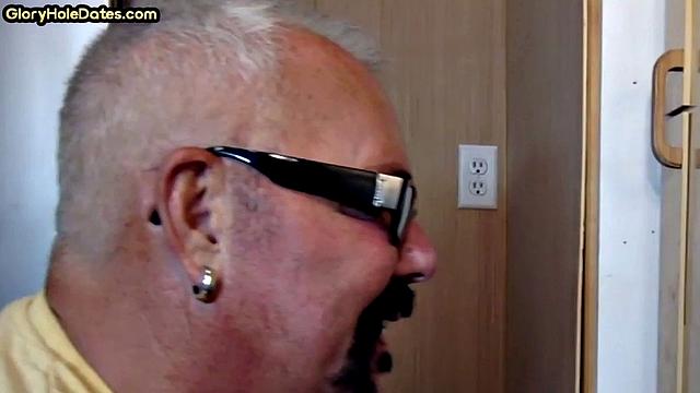 Amateur mature visit gloryhole