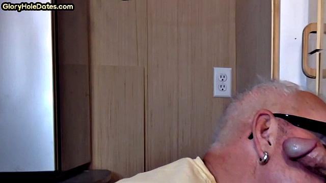 Amateur mature visit gloryhole