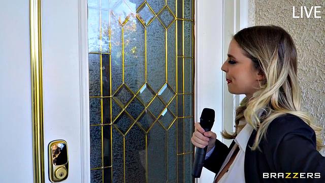 Коди Вор раскрывает грязные тайны пригорода с Черри Девиль и Миком Блу - троица в чулках, страпоне и никакой скромности!