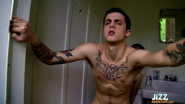 Voyeur And Exhibitionist Fuck - Chris Porter And Philip Ashton