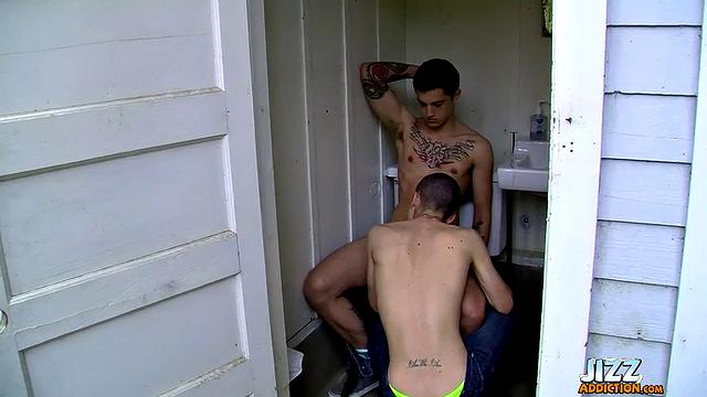 Voyeur And Exhibitionist Fuck - Chris Porter And Philip Ashton