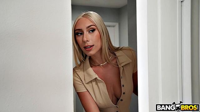 His Giant Made Her Curious