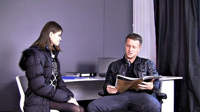 Brunette gets a nice treatment in the office