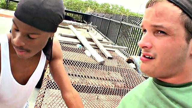 Real Nubian thuggoing gay from straight in outdoor public sex