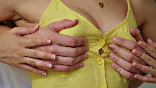 Latina with small tits and high heels enjoys a warm welcome inside