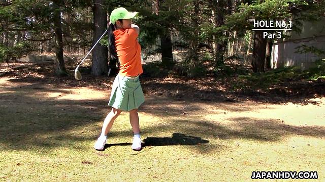 смотри, как нана куними получает двойное удовольствие с двумя парнями