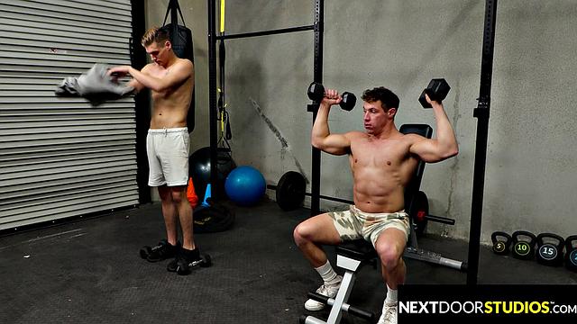 Buff Stud Flip Fucks Twink Stranger at Gym - NextDoorRaw